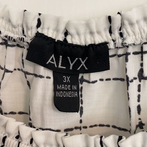 ALYX blouse with tie front and sleeve detail NEW! - Picture 4 of 9